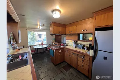 3916 Rucker Avenue, Everett, WA 98201 - Photo 2