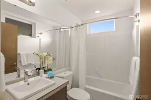 208 16th Ave, Seattle, WA 98122 - Photo 18