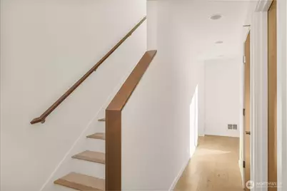 208 16th Avenue #A, Seattle, WA 98122 - Photo 4