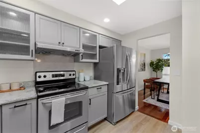 15329 SE 43rd Pl, Bellevue, WA 98006 - Photo 8