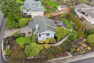 18430 NE 15th Pl, Bellevue, WA 98008 - Photo 30