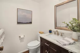 18430 NE 15th Pl, Bellevue, WA 98008 - Photo 16