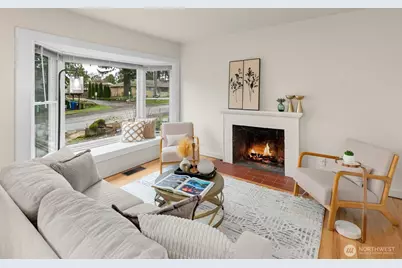 1526 N 107th Street, Seattle, WA 98133 - Photo 2