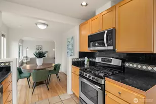 1526 N 107th St, Seattle, WA 98133 - Photo 6