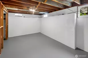 1526 N 107th St, Seattle, WA 98133 - Photo 16