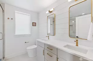 408 Aloha St, Seattle, WA 98109 - Photo 14