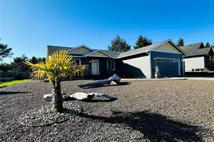 401 Seashore St SW, Ocean Shores, WA 98569 - Photo 2