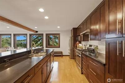 11508 Durland Avenue NE, Seattle, WA 98125 - Photo 8