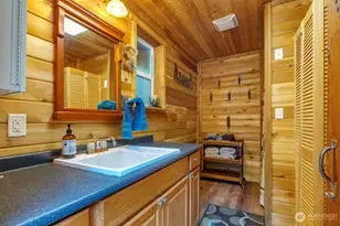 129 Cougar Dr, Packwood, WA 98361 - Photo 32