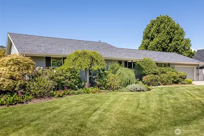 1484 Elmwood Street, Wenatchee, WA 98801 - Photo 1
