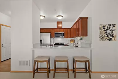 1731 10th Avenue NE #B215, Issaquah, WA 98029 - Photo 10