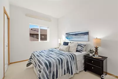 1731 10th Avenue NE #B215, Issaquah, WA 98029 - Photo 14