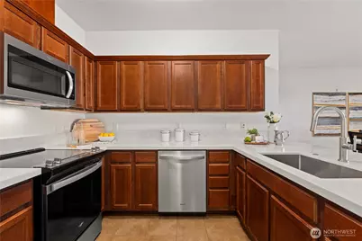 1731 10th Avenue NE #B215, Issaquah, WA 98029 - Photo 4