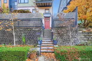 1502 44th Ave SW, Seattle, WA 98116 - Photo 4