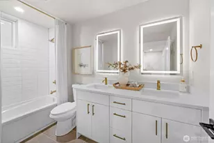 910 15th Ave, Seattle, WA 98122 - Photo 20