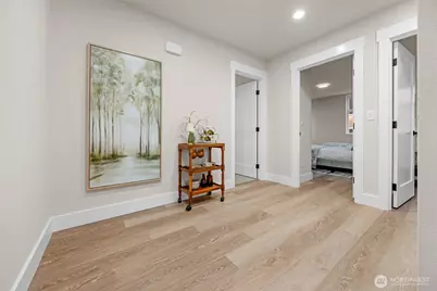 910 15th Avenue #B, Seattle, WA 98122 - Photo 18