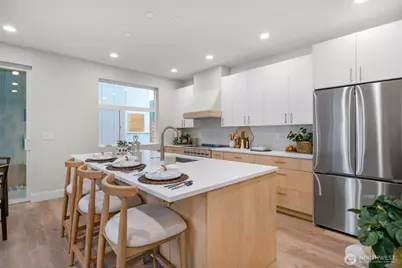 910 15th Avenue #B, Seattle, WA 98122 - Photo 12