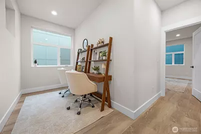 910 15th Avenue #B, Seattle, WA 98122 - Photo 16