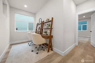 910 15th Ave, Seattle, WA 98122 - Photo 16