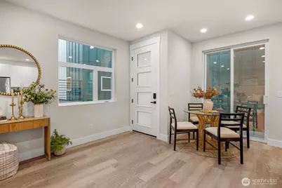 910 15th Avenue #B, Seattle, WA 98122 - Photo 4