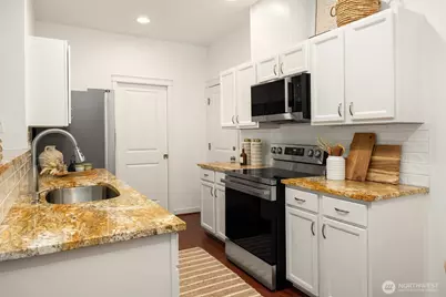 2211 NE Natalie Way, Issaquah, WA 98029 - Photo 10