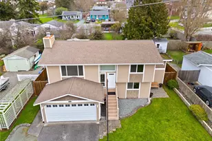 809 NE Perkins St, Coupeville, WA 98239 - Photo 1