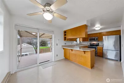 809 NE Perkins Street, Coupeville, WA 98239 - Photo 6