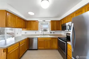 809 NE Perkins St, Coupeville, WA 98239 - Photo 10