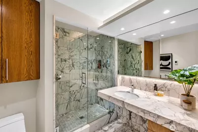 6437 Hampton Road S, Seattle, WA 98118 - Photo 24