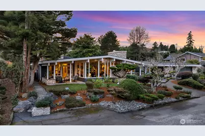 6437 Hampton Road S, Seattle, WA 98118 - Photo 2