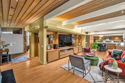 6437 Hampton Road S, Seattle, WA 98118 - Photo 18