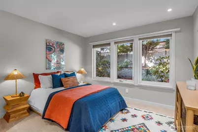 6437 Hampton Road S, Seattle, WA 98118 - Photo 20