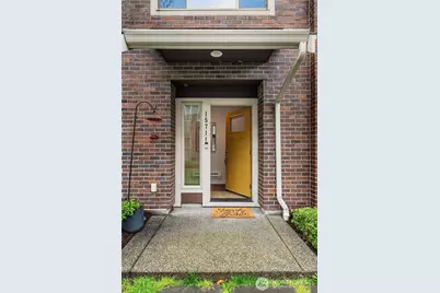 15711 NE 14th Alley, Bellevue, WA 98008 - Photo 2