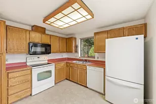 31730 49th Ln SW, Federal Way, WA 98023 - Photo 10