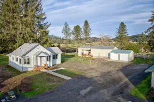 1365 Dolan St, Raymond, WA 98577 - Photo 4