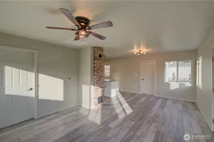 1365 Dolan St, Raymond, WA 98577 - Photo 6