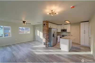 1365 Dolan Street, Raymond, WA 98577 - Photo 8