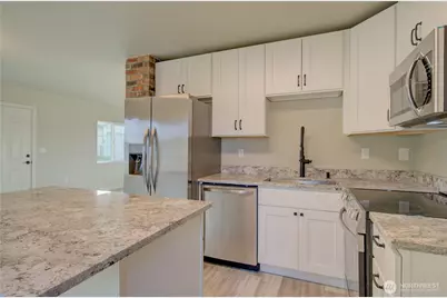 1365 Dolan Street, Raymond, WA 98577 - Photo 10