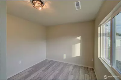 1365 Dolan Street, Raymond, WA 98577 - Photo 14