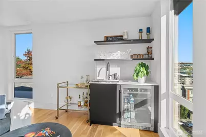 3959 1st Avenue NE #A, Seattle, WA 98105 - Photo 6