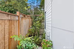 3959 1st Ave NE, Seattle, WA 98105 - Photo 22