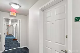 2530 15th Ave W, Seattle, WA 98119 - Photo 24