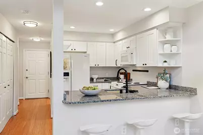 2530 15th Avenue W #603, Seattle, WA 98119 - Photo 10