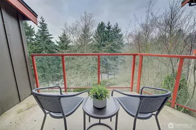 11058 NE 33rd Place #D6, Bellevue, WA 98004 - Photo 4