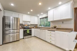 33608 35th Ave SW, Federal Way, WA 98023 - Photo 8