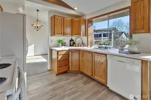 922 130th St E, Tacoma, WA 98445 - Photo 12