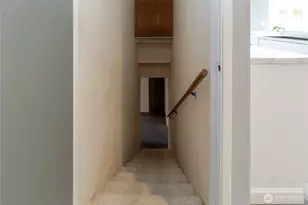 365 SE Highland Park Dr, College Place, WA 99324 - Photo 16