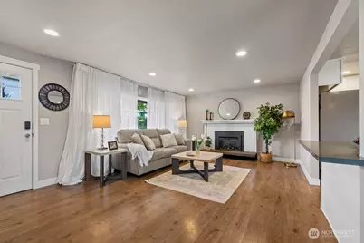 18331 38th Avenue S, SeaTac, WA 98188 - Photo 2