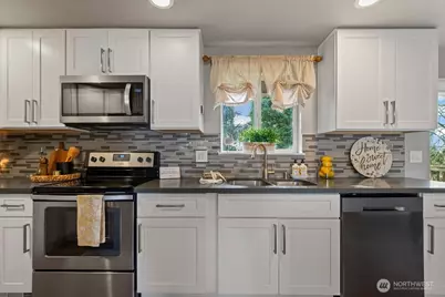 18331 38th Avenue S, SeaTac, WA 98188 - Photo 6