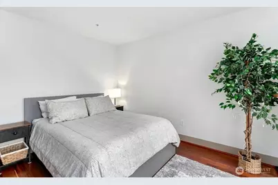 4547 8th Avenue NE #508, Seattle, WA 98105 - Photo 12